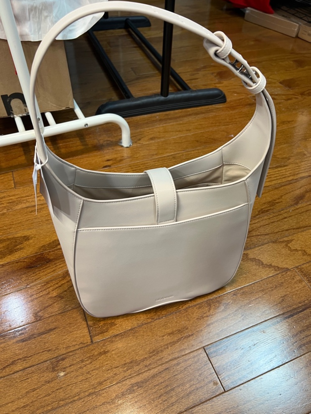 NWT Lululemon leather alternative shoulder bag cashew beige - Picture 13 of 13